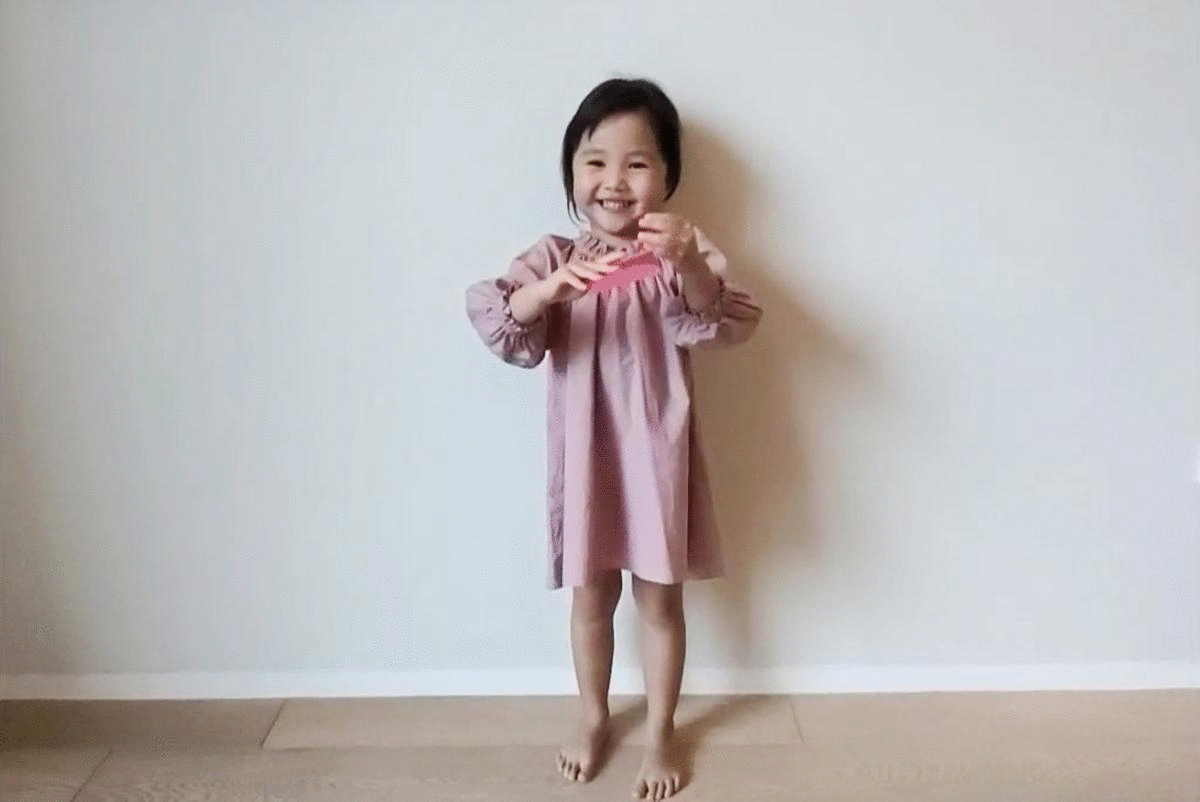 Hong bao, ang bao, red packet money - Chinese New Year investments