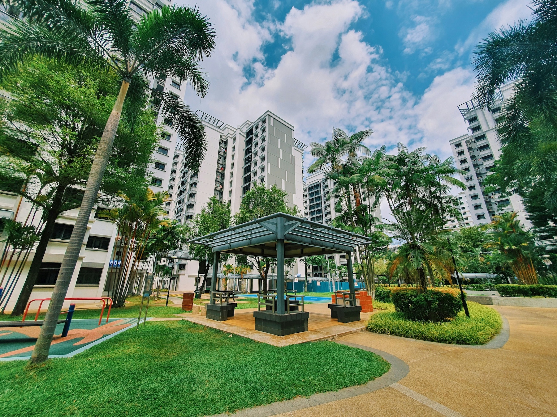 singapore hdb neighbourhood